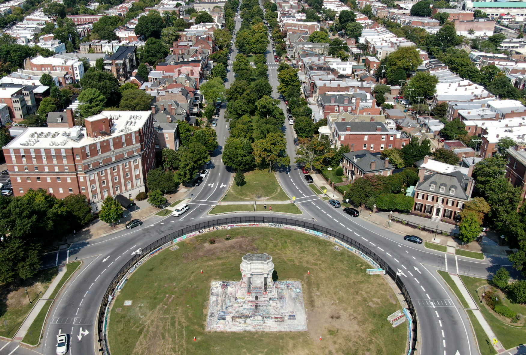 Monument Ave. without Robert E. Lee statue
